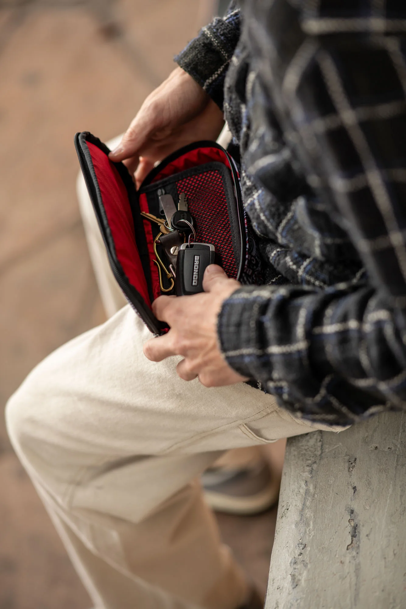 School Case X Independent - Image 3